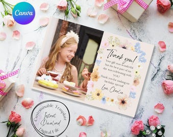 Modello per biglietto di ringraziamento con fiori selvatici, personalizzabile su Canva (download digitale)