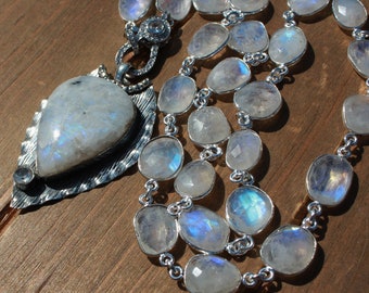 Artisan Moonstone Necklace with Pendant by Knottedup