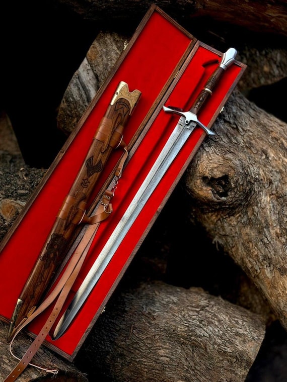 Hand-Forged Elven Damascus Steel Longsword, Walnut Handle, Emerald Accents – Fantasy Medieval Sword