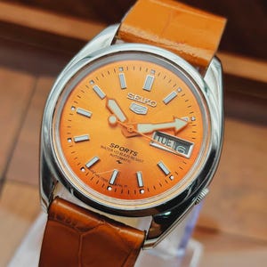 Vintage Women’s Seiko Quartz Watch Dial Date Thrashed Brn leather strap READ Seiko Ladies Leather - Etsy main image 3