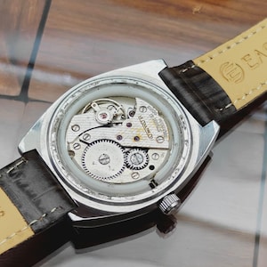 Reloj de pulsera vintage Ulysse Nardin para hombre / Mecánico suizo de cuerda manual restaurado imagen 10