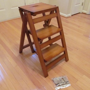 Foldable 3-Step Wooden Ladder Stool, Solid Wood Step Stool for Home, Kitchen, and Garden