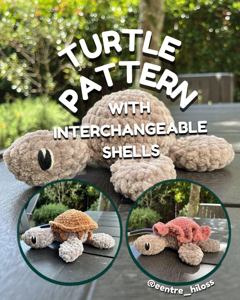 K&ouml;nnte beinhalten: Ein geh&auml;keltes Schildkr&ouml;tenspielzeug mit beigem K&ouml;rper und schwarz-wei&szlig;en Augen. Der Text lautet TURTLE PATTERN WITH INTERCHANGEABLE SHELLS. Zwei kreisf&ouml;rmige Eins&auml;tze zeigen die Schildkr&ouml;te mit einem braunen Panzer und einem rosa R&uuml;schenpanzer.