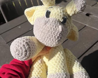 girafe en peluche au crochet