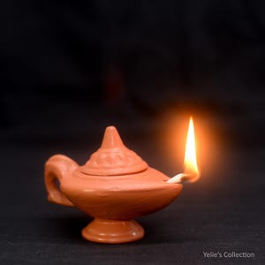 Lámpara de aceite de arcilla estilo Aladino hecha a mano / Decoración rústica para meditación (10 cm x 7 cm)