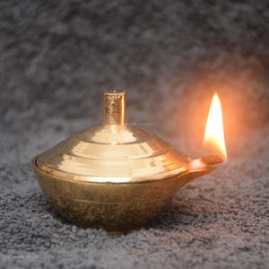 Meditation oil lamp