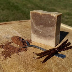 Saponetta Cozy Calm - Barretta artigianale al profumo caldo di vaniglia e fiori