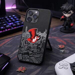 Pode incluir: Um conjunto de três canecas de cerâmica com acabamento fosco e salpicado. As canecas são em tons de creme, castanho claro e castanho escuro. Cada caneca tem um design simples e minimalista, ideal para café ou chá.