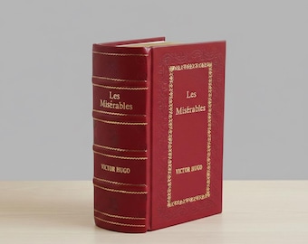 Les Misérables Premium Leather Bound – Victor Hugo Classic Edition