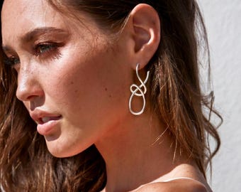 Pendientes colgantes con nudo - Pendientes colgantes con bucles infinitos, joyería abstracta llamativa en plata y oro, aros minimalistas