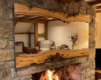 Specchio in legno d'ulivo con bordo naturale, decorazione murale orizzontale in stile rustico moderno
