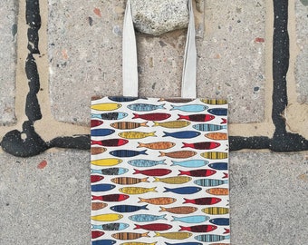 Strong shopping bag with fish design and handy pocket pocket