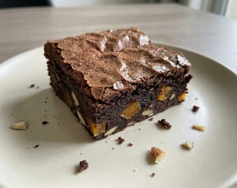 Receta de Brownies de Chocolate Negro con Albaricoque y Almendras - PDF Imprimible (Descarga Digital)