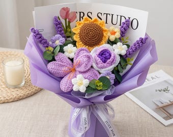 Häkelblume Strickstrauß | Blumenschmuck Wohnkultur Hochzeitsdeko | Geschenk für ihre Mutter | Handgefertigtes Geschenk zum Jahrestag der ewigen Blume