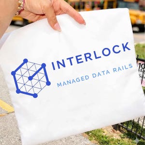 Maglietta con grafica PNG per sviluppatori tecnologici, regalo per ingegneri del software, abbigliamento per appassionati di programmazione.