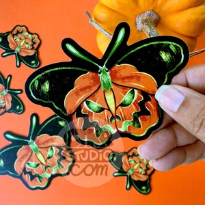 VS169 Halloween Pumpkin Face Moth Vinyl Sticker / Spooky Jack O Lantern Death's Head Moth / Waterproof Dishwasher Safe