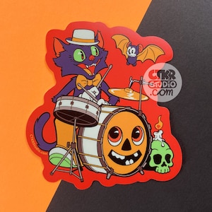 VS106D Halloween Jazz Drummer Katze Vinyl Aufkleber / Old Time Blues / Retro Katzenband / Vintage Schlagzeug / Süßer Schädel und Fledermaus
