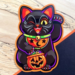 VS099 Sticker vinyle chat noir porte-bonheur d'Halloween / Maneki Neko japonais / Sticker porte-bonheur des bonbons ou des sorts / Imperméable