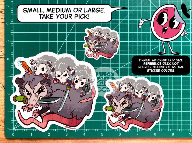 Peut inclure: Trois opossums de dessin anim&eacute; avec des couteaux et un pistolet, avec le texte "SMALL, MEDIUM OR LARGE. TAKE YOUR PICK!" au-dessus d'eux. Les opossums sont de tailles diff&eacute;rentes, le plus grand &eacute;tant au centre et tenant un grand couteau.
