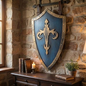 Fleur De Lis riddaresköld – Blå & guld medeltida väggdekor