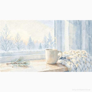 Könnte beinhalten: Ein Aquarellbild einer cremefarbenen Tasse mit aufsteigendem Dampf, einer dicken weißen Strickdecke mit Zopfmuster und einem kleinen Kiefernzweig auf einem hölzernen Fensterbrett. Durch das Fenster ist ein verschneiter Wald zu sehen.