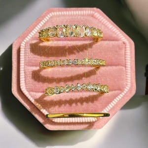 Gold Stapelringe Set - Zirkonia, Minimalistisch, Geschenk für Sie