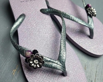 Uniique Havaiana Slim Lavender/ Glitter Flip Flops Braided with Silver Flower size 7/8