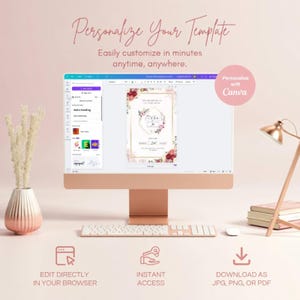 Op de afbeelding: Een ros&eacute;gouden computermonitor toont een sjabloon voor een huwelijksuitnodiging met bloemaccenten. De tekst op het scherm luidt "Personaliseer uw sjabloon" en "Eenvoudig aanpassen in minuten, altijd en overal." Pictogrammen tonen bewerkings-, toegangs- en downloadopties.