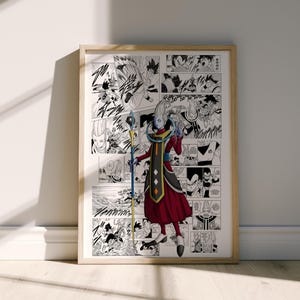 Może przedstawiać: Oprawiony wydruk z ilustracją w stylu mangi. Grafika przedstawia postać w czerwono-czarnym stroju z laską, na tle czarno-białych paneli komiksowych. Rama wykonana jest z jasnego drewna.