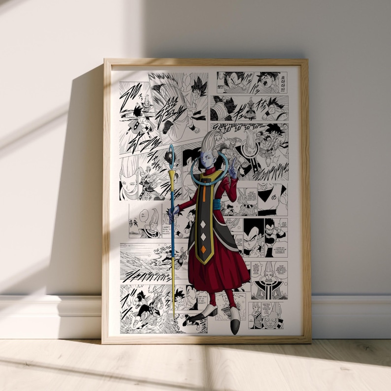 Może przedstawiać: Oprawiony wydruk z ilustracją w stylu mangi. Grafika przedstawia postać w czerwono-czarnym stroju z laską, na tle czarno-białych paneli komiksowych. Rama wykonana jest z jasnego drewna.