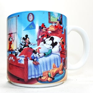 Classic 1990&#39;s Mickey Mouse Mug with Characteristic Paint Wear - Iconic Disney Collectible