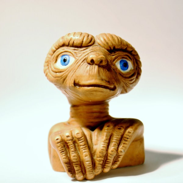 1983 Avon E.T. Extraterrestrial ceramic  Pot Pal cup hanger