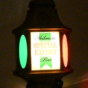 Vintage Heileman’s Special Export Beer Sign Light – Retro Bar Decor, Man Cave Wall Art, Breweriana Collector Gift