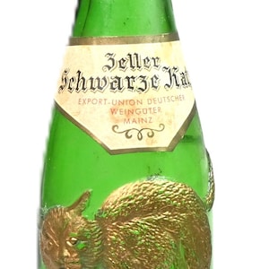 1966 Zeller Schwarze Katz Bottle German Green Glass Cat Relief