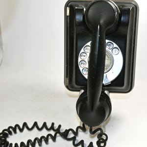 Antique Siemens Brothers London 1930&#39;s Black Bakelite Rotary Wall Phone