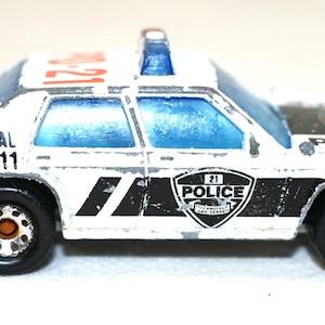 1987 Matchbox Ford LTD Police Car | Vintage Diecast Cruiser | Paint Wear, Rolls Great
