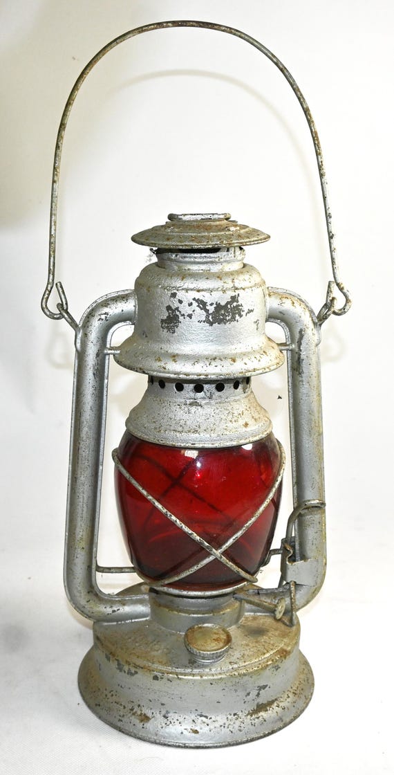 Vintage Embury No. 150 Little Supreme Kerosene Lantern With