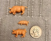Lot of 3 mini plastic pink pigs piglet toys - Micro miniature figurines - For village scene or farm scene terrarium , putz