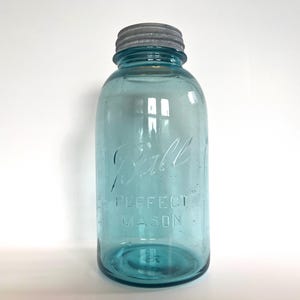 Ball Perfect Mason Aqua Blue 1 Half Gallon Canning Jar with original zinc twist lid from 1920s or 1930s - Farmhouse Rustic Kitchen Decor
