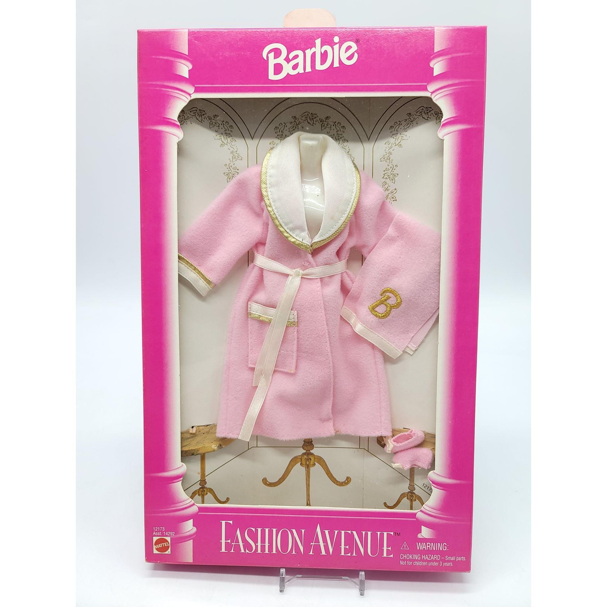 Mattel 1995 Barbie Fashion Avenue Lingerie 14292 Pink Bathrobe