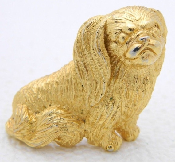 Vintage CROWN TRIFARI Gold Tone Pekingese Dog Pin Brooch - Etsy display picture 2