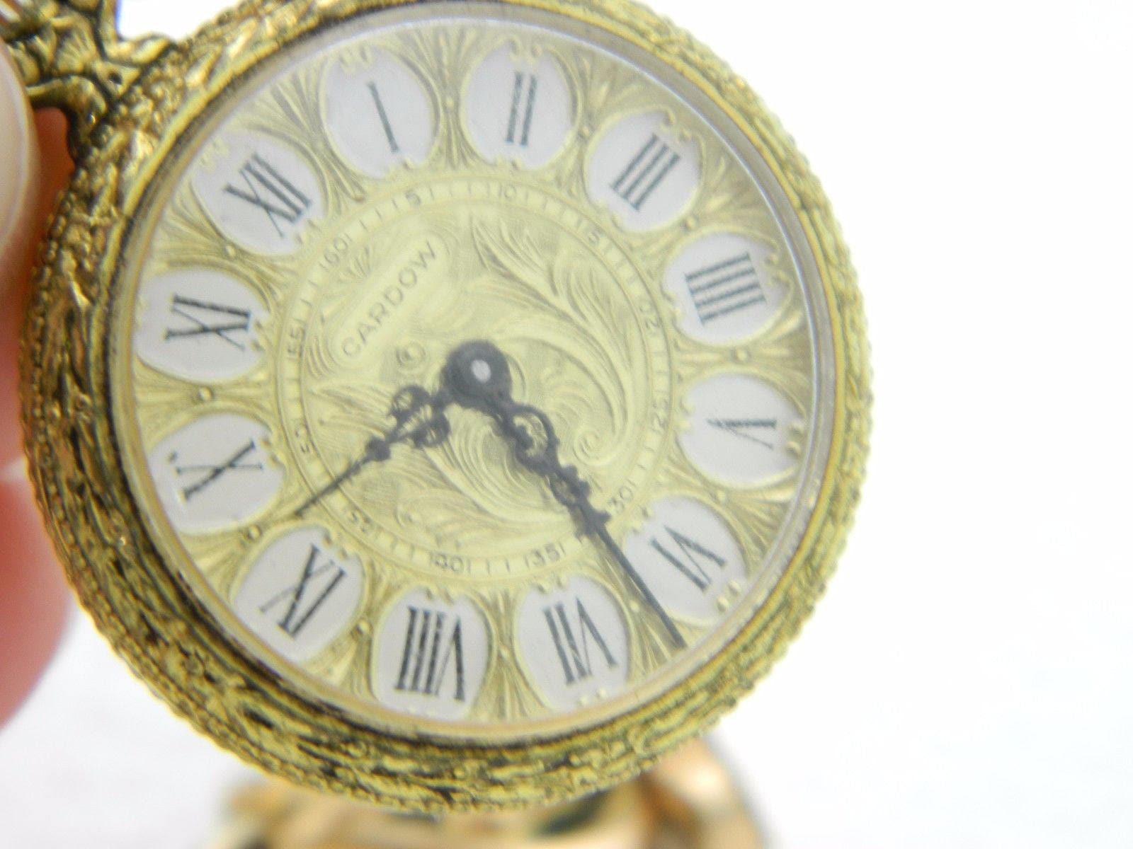 Vintage Cardow Art Nouveau Style Winding Swiss Made 17 Jewel  display picture 1