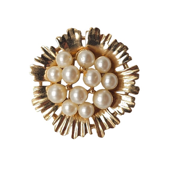 Trifari Textured Faux Pearl Birds Nest Flower Bro… - image 1