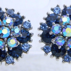 Vintage CROWN TRIFARI Silver Tone Blue Rhinestone Flower Clip Earrings (B)