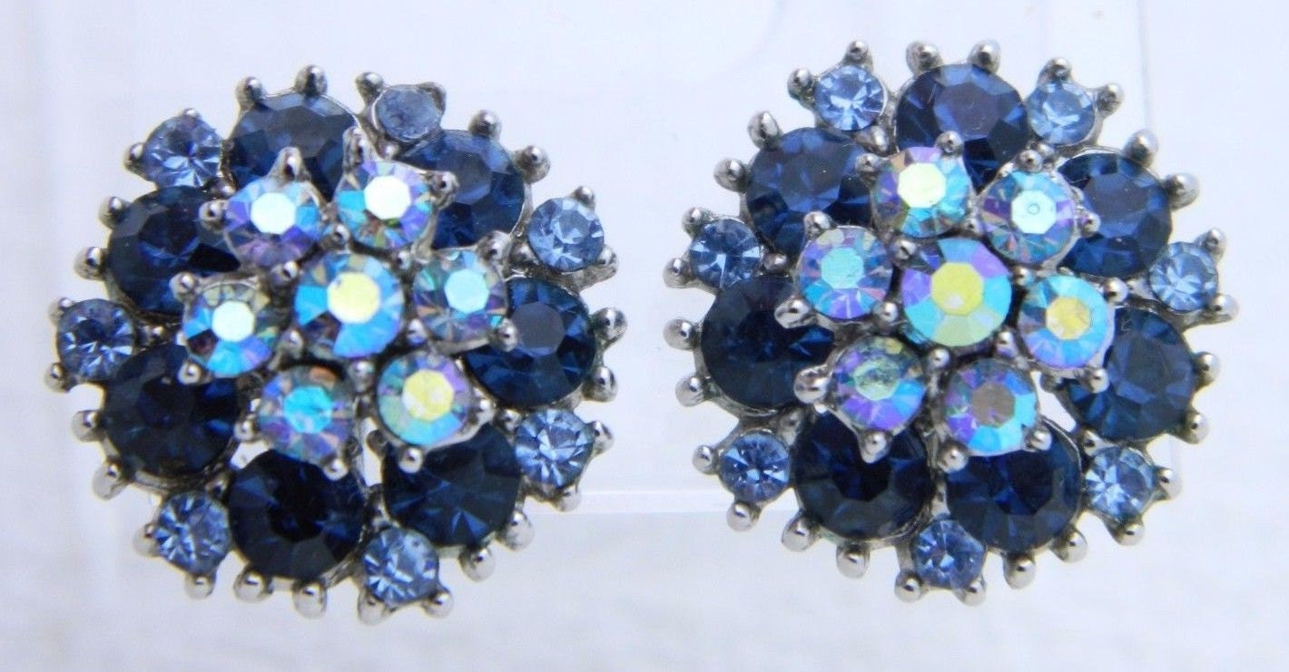 Vintage CROWN TRIFARI Silver Tone Blue Rhinestone Flower Clip Earrings (B)