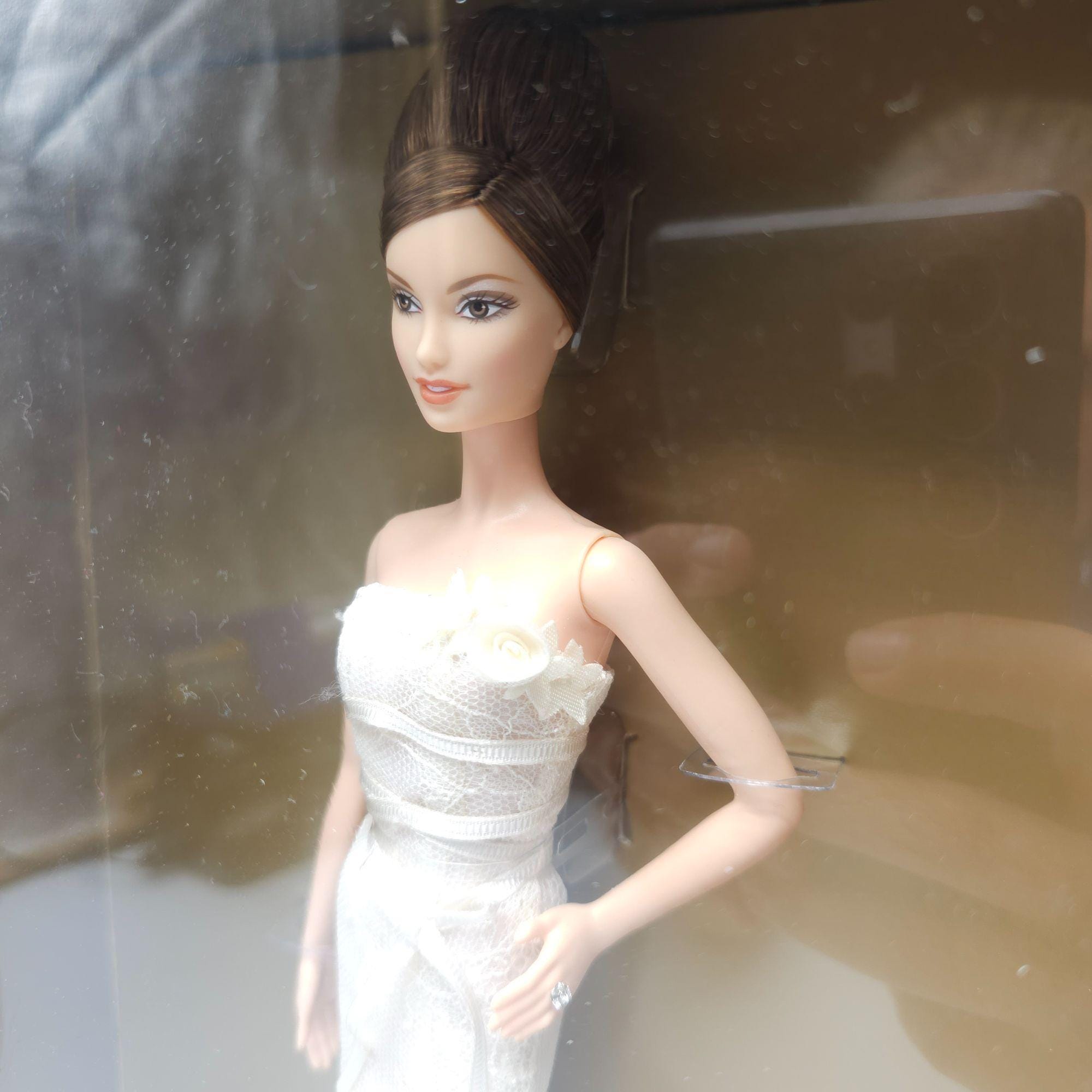 バービーゴールドラベルVeraWangBRIDE THE ROMANTICIST Vera Wang Bride Barbie Doll the Romanticist Gold Label