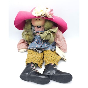 Little Souls Winnie Collectible Doll Original Certificate By Gretchen Wilson
