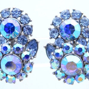 Vintage CROWN TRIFARI Silver Tone Blue AB Rhinestone Flower Clip Earrings