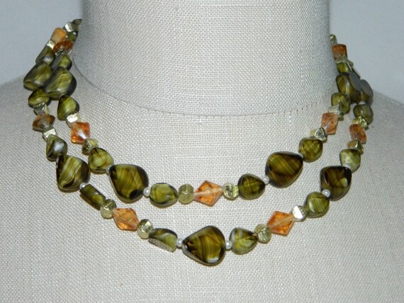 Green Crown Amber Necklace Green Crown Amber Necklace