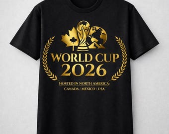 Diseño minimalista de camiseta de fútbol con estampado dorado del Mundial 2026 (descarga digital)